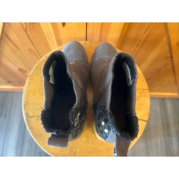 Toms Esme Forged Iron Suede Jacquard Chelsea BOOTS Size 7.5 - Picture 5 of 8